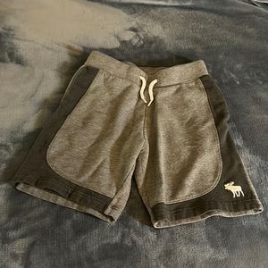 Abercrombie boys sweat shorts 9/10